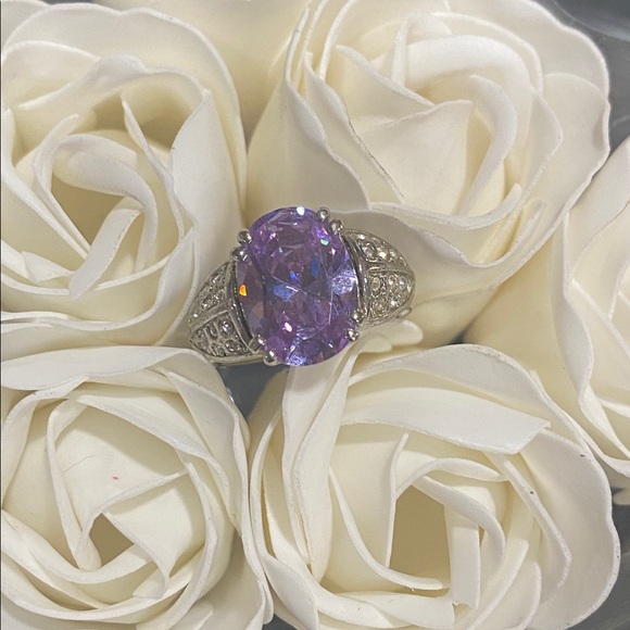 Jewelry - Size 7 Statement Ring Purple Stone